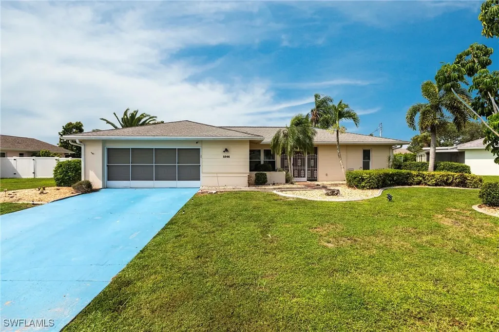 1546 Canal Street Lehigh Acres FL 33936