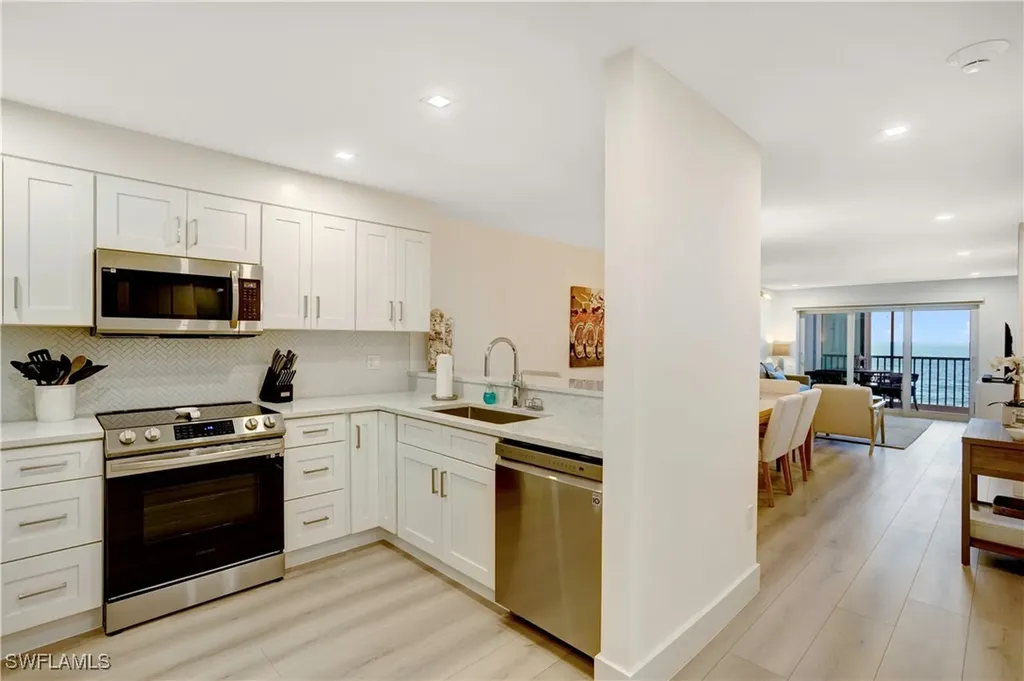 Bonita Springs FL, 25870 Hickory Boulevard, Unit 203