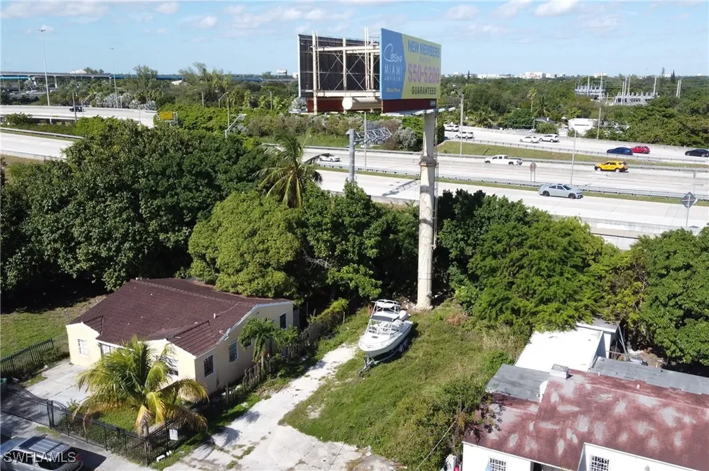 321 NW 37 Street Miami FL 33127