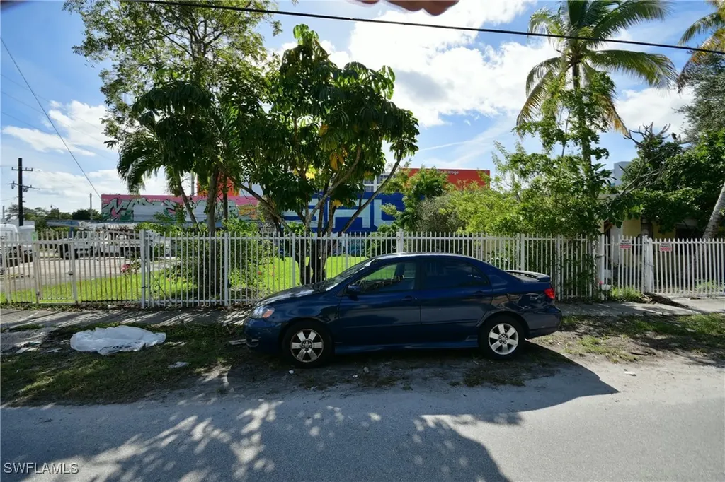 321 NW 37 Street Miami FL 33127