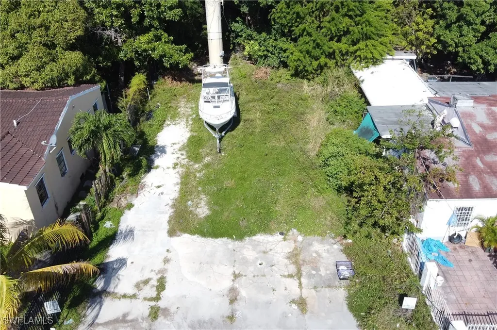 321 NW 37 Street Miami FL 33127