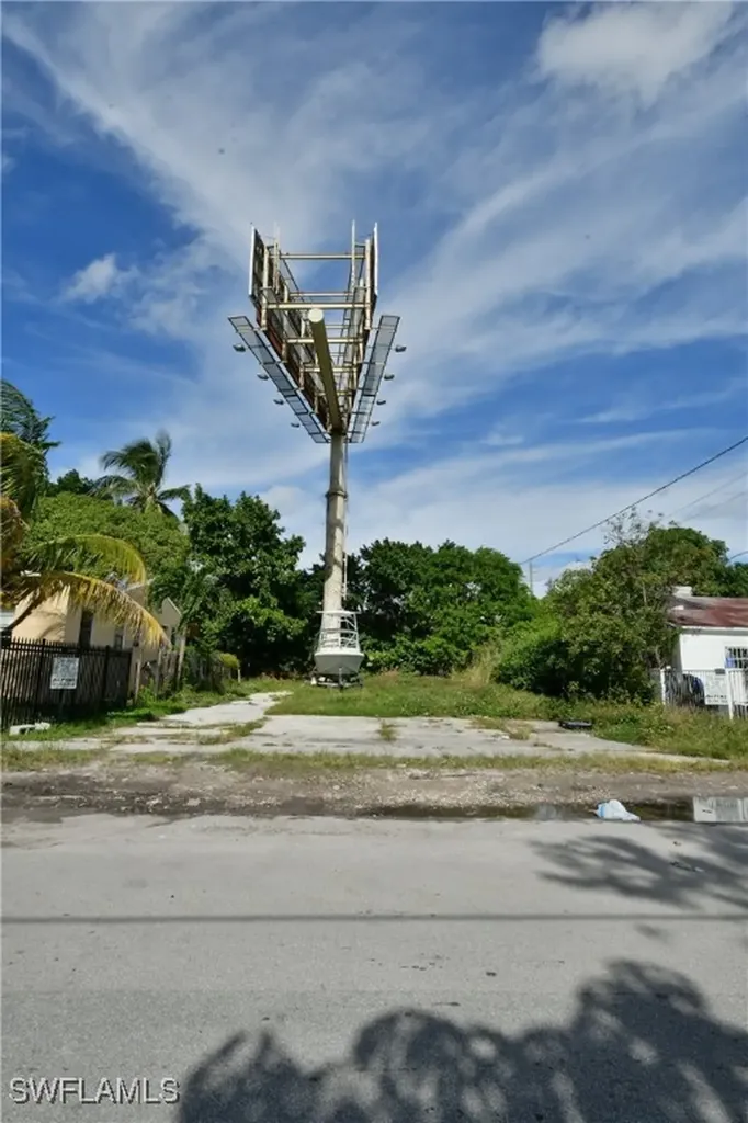 321 NW 37 Street Miami FL 33127