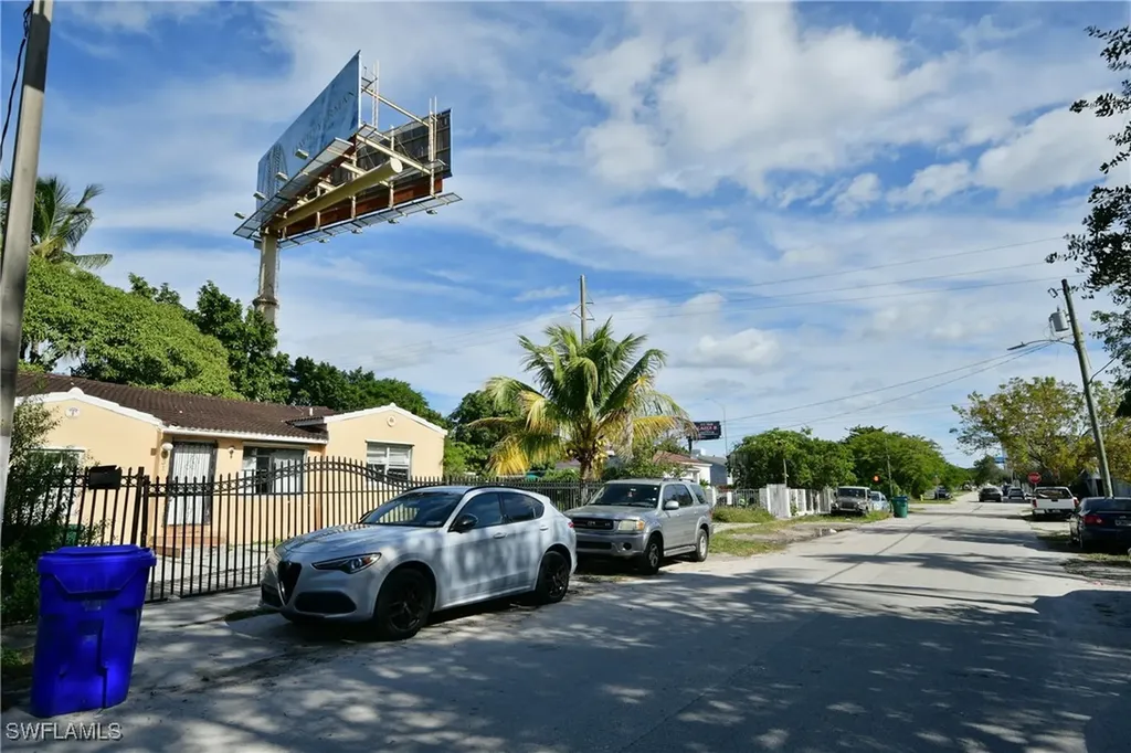 321 NW 37 Street Miami FL 33127