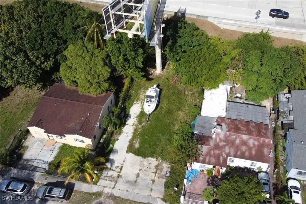 321 NW 37 Street Miami FL 33127