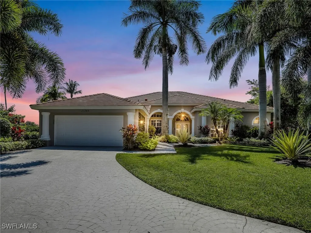 11785 Warbler Court Naples FL 34119