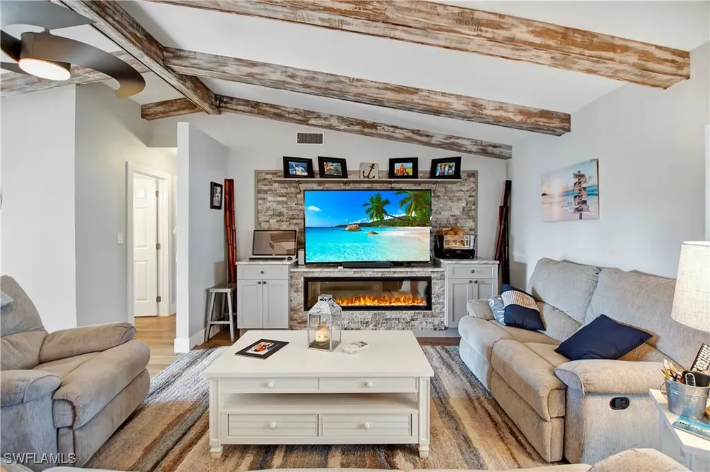 123 San Salvador Street Naples FL 34113