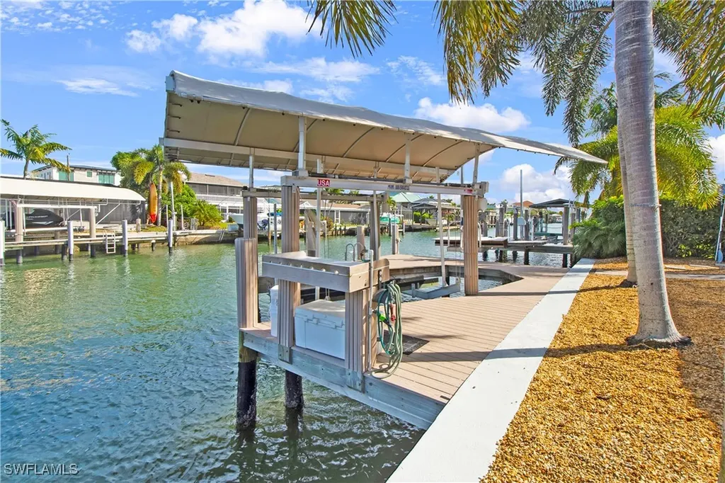 123 San Salvador Street Naples FL 34113