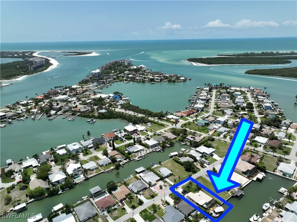 123 San Salvador Street Naples FL 34113