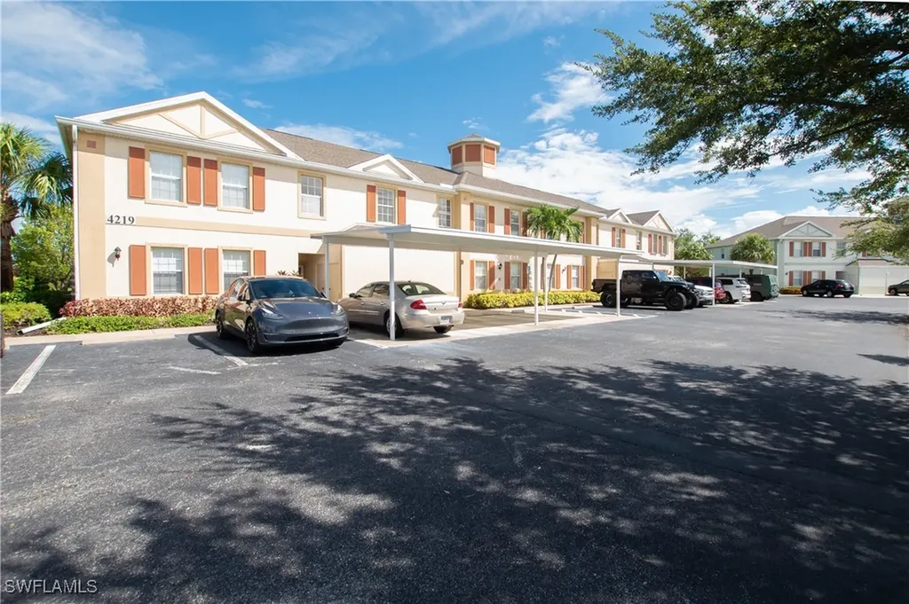 4219 Liron Avenue Fort Myers FL 33916