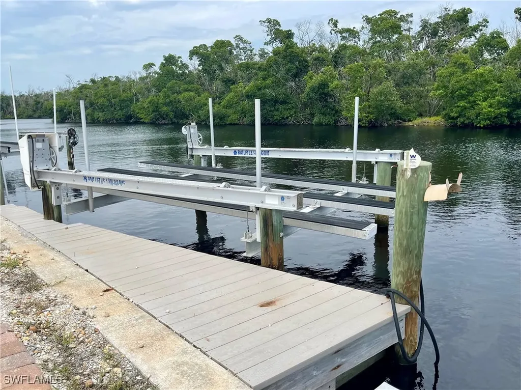 103 Blackbeard Way Fort Myers Beach FL 33931-3423