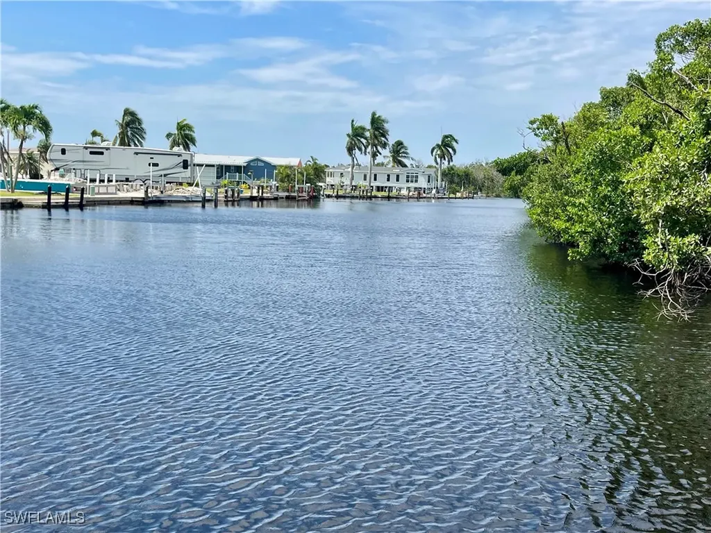 103 Blackbeard Way Fort Myers Beach FL 33931-3423