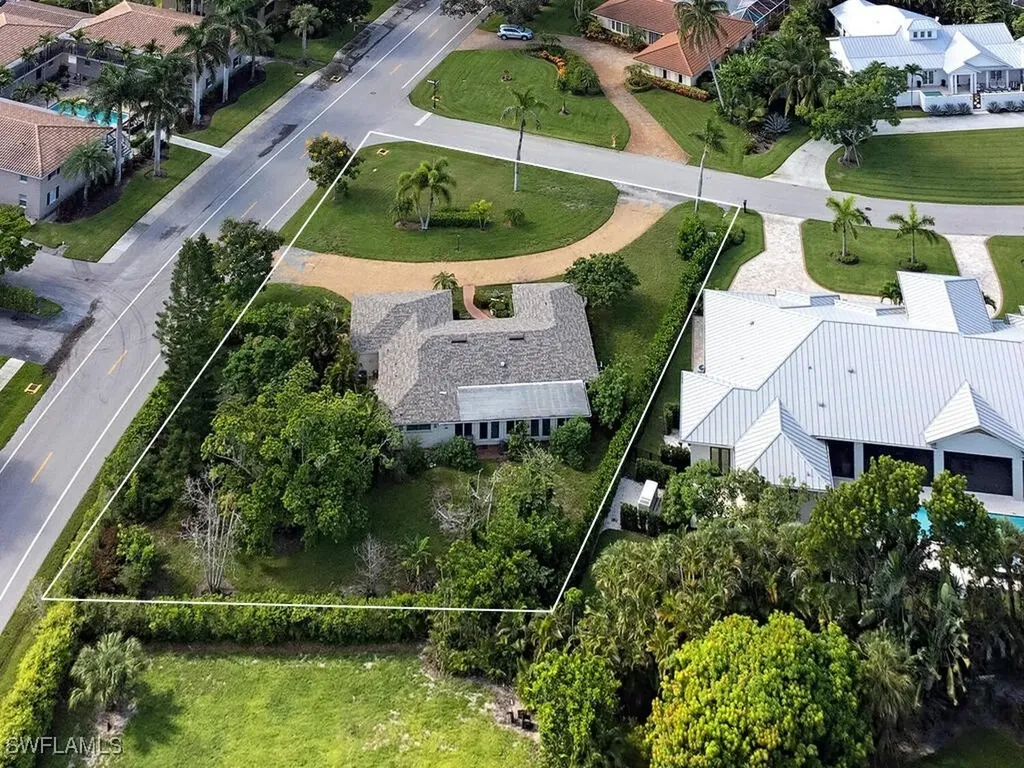 717 Rudder Road Naples FL 34102