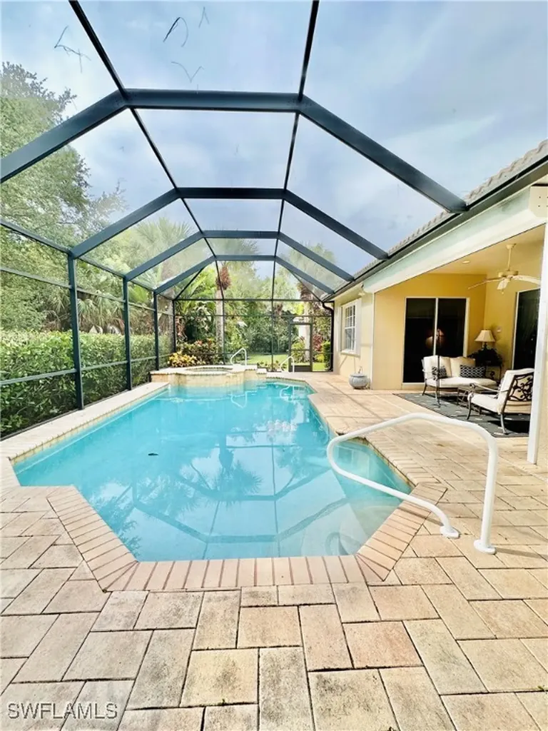16152 Parque Lane Naples FL 34110