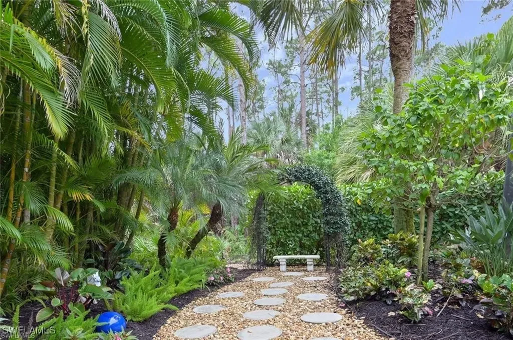 16152 Parque Lane Naples FL 34110