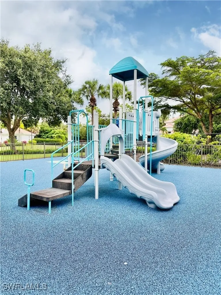 16152 Parque Lane Naples FL 34110