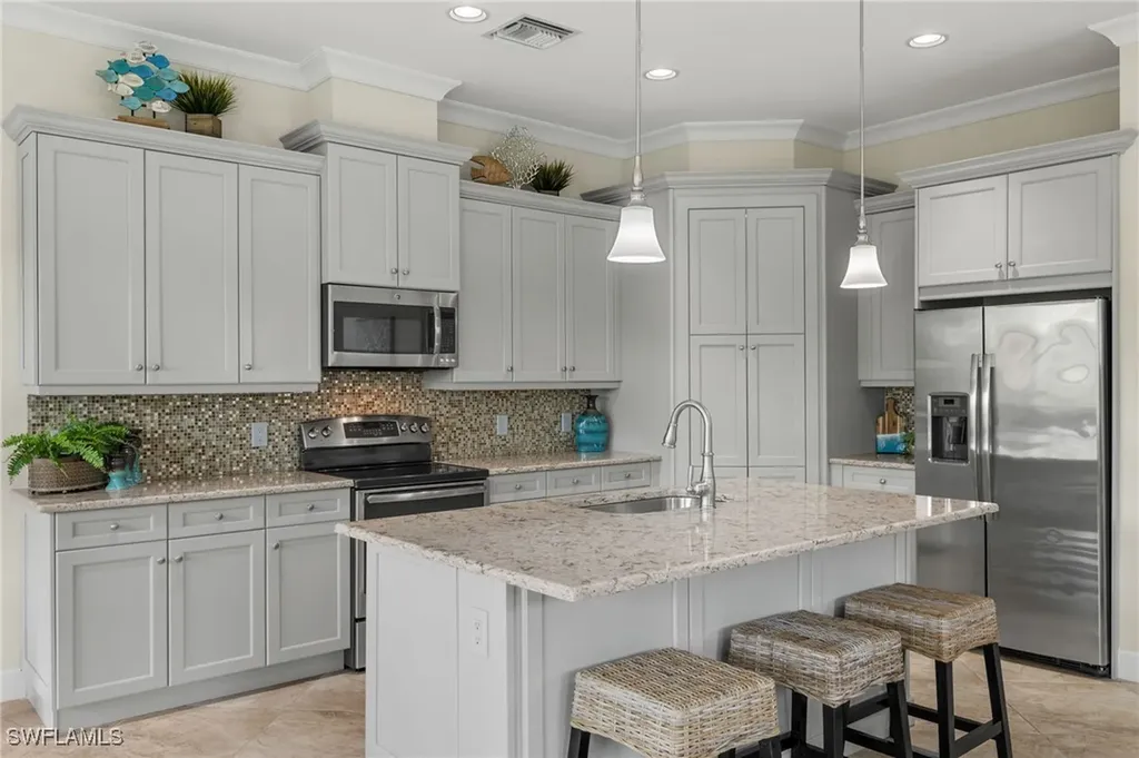 6560 Dominica Drive Naples FL 34113