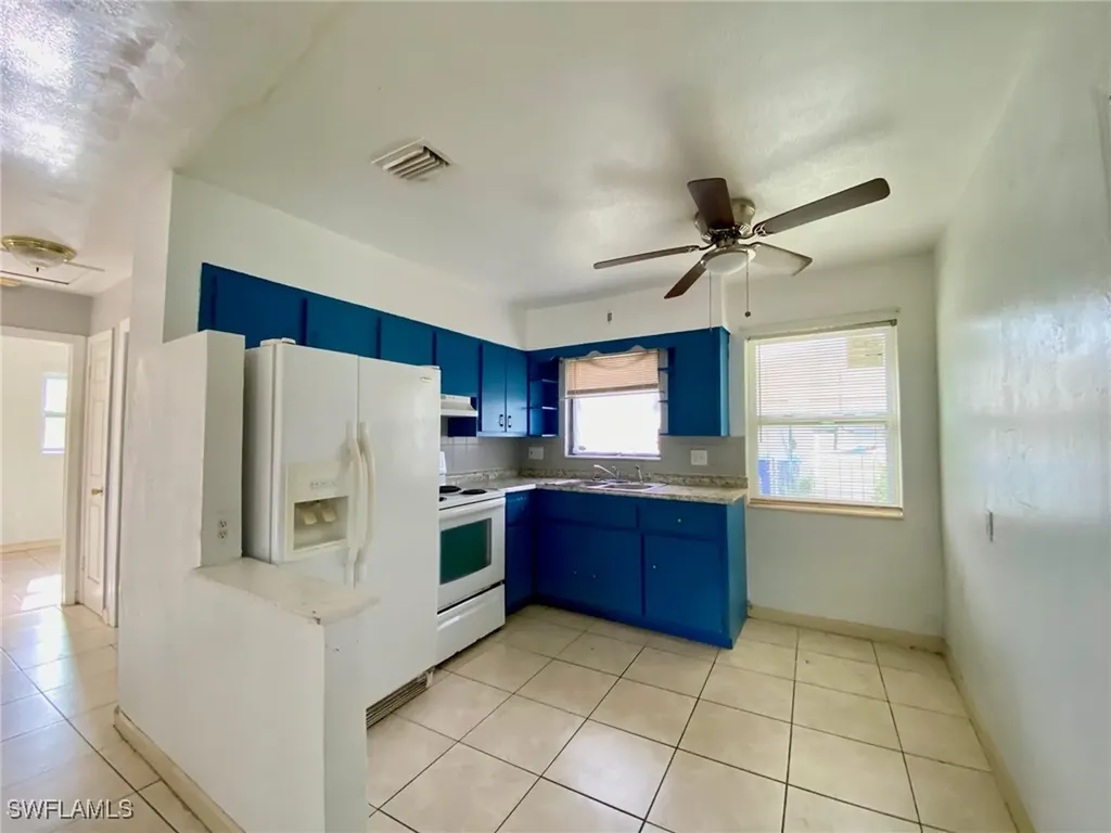 2405 Jeffcott Street Fort Myers FL 33901