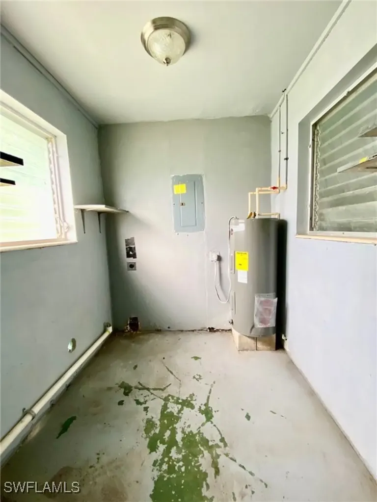 2405 Jeffcott Street Fort Myers FL 33901