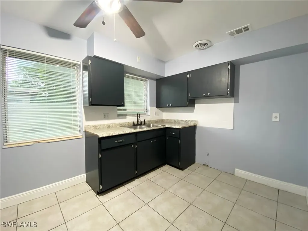 2405 Jeffcott Street Fort Myers FL 33901