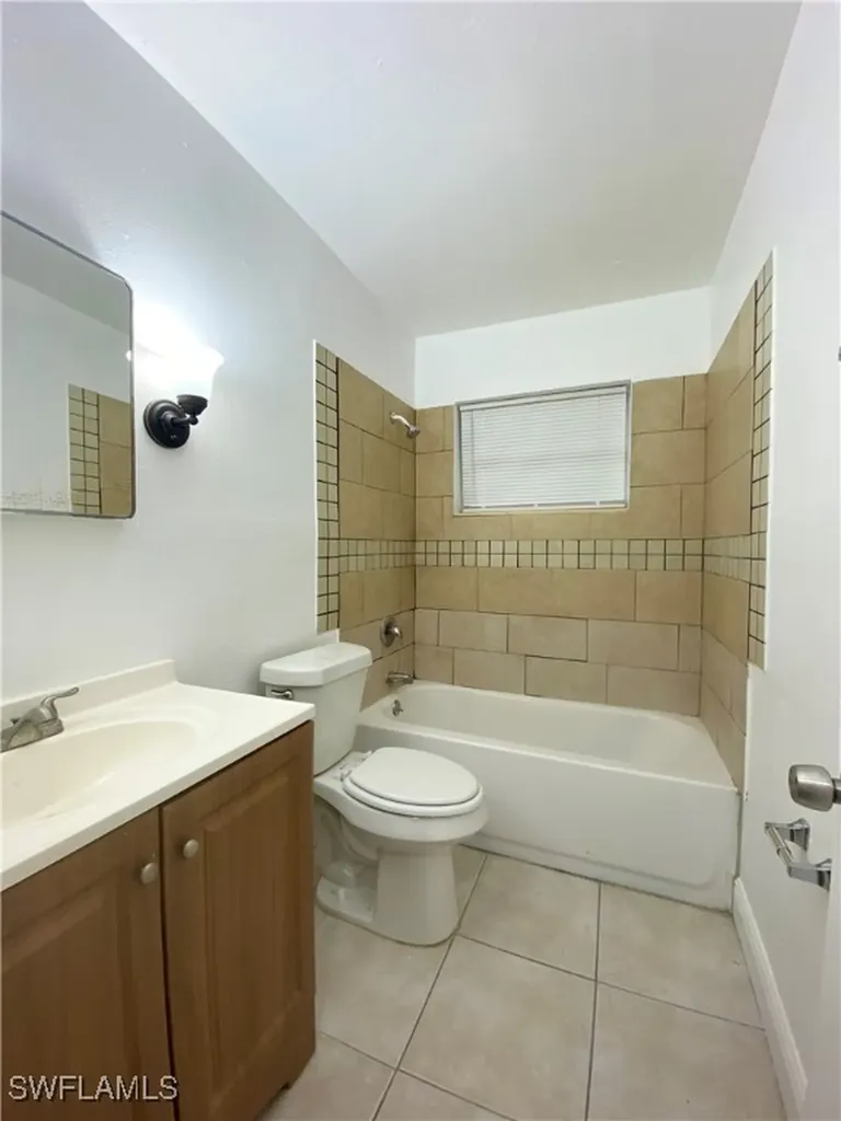 2405 Jeffcott Street Fort Myers FL 33901