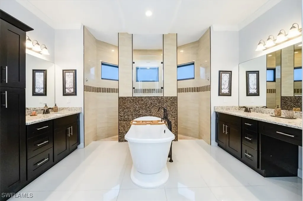 254 17th Street NW Naples FL 34120