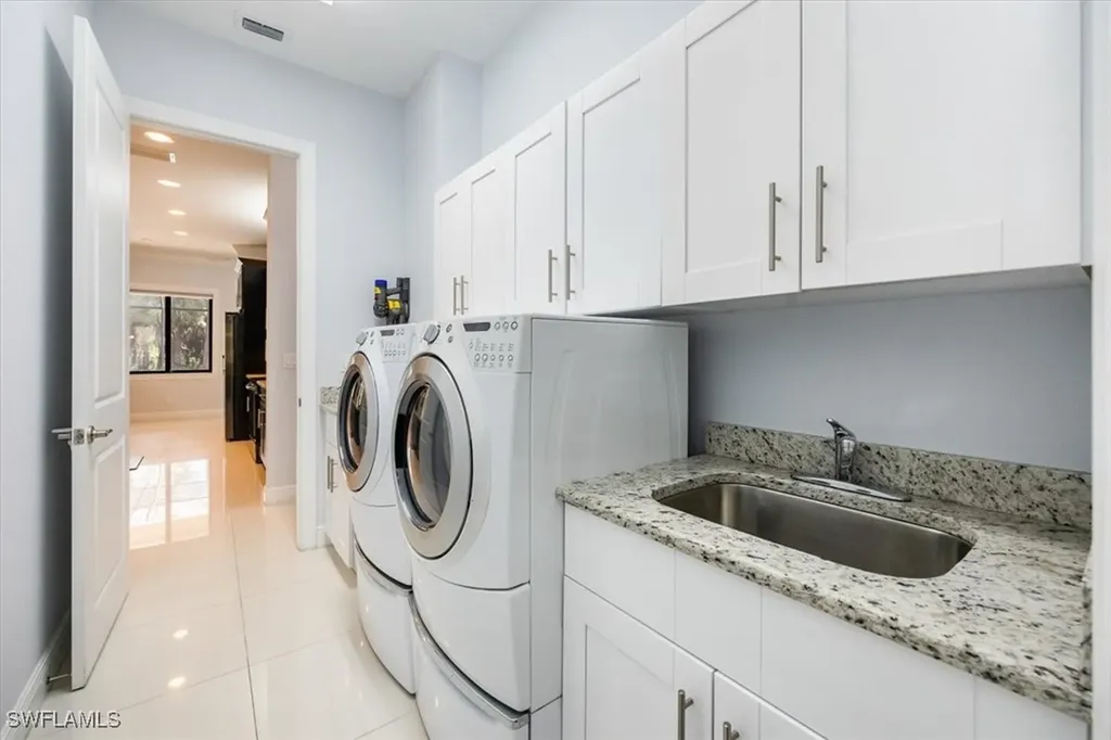 254 17th Street NW Naples FL 34120