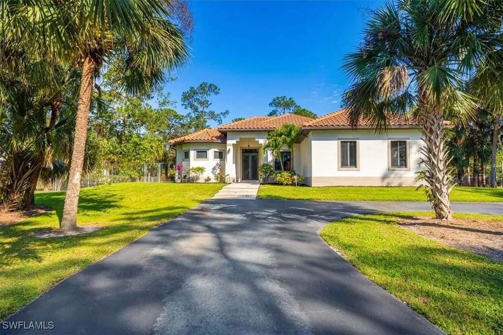 254 17th Street NW Naples FL 34120