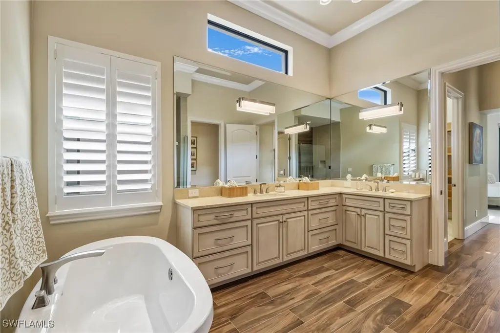 11821 Via Cassina Court Miromar Lakes FL 33913