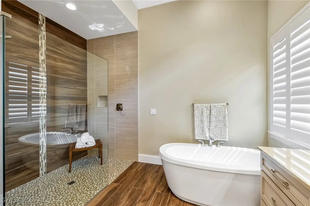 11821 Via Cassina Court Miromar Lakes FL 33913