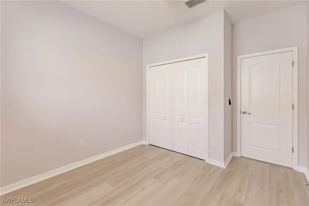 1982 Fairmont Lane Naples FL 34120