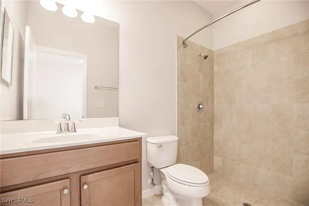 1982 Fairmont Lane Naples FL 34120