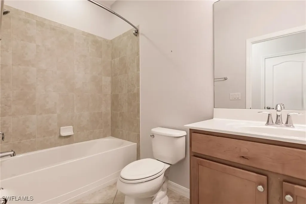 1982 Fairmont Lane Naples FL 34120