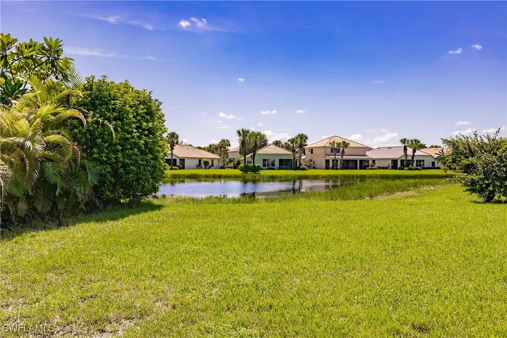 1982 Fairmont Lane Naples FL 34120