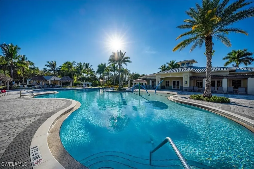 1982 Fairmont Lane Naples FL 34120