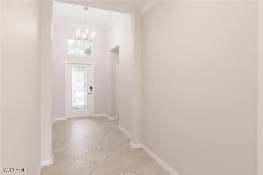 1982 Fairmont Lane Naples FL 34120