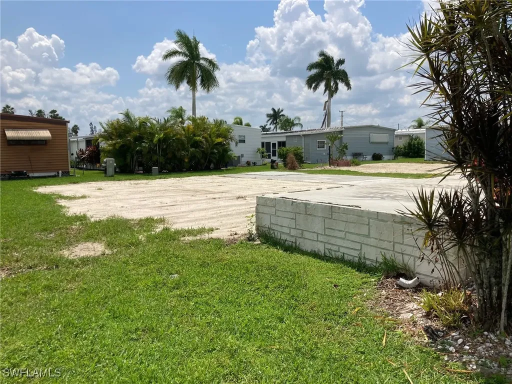 253 Hamlin Drive Fort Myers FL 33905