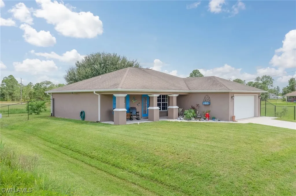 1039 Harwood Avenue S Lehigh Acres FL 33974