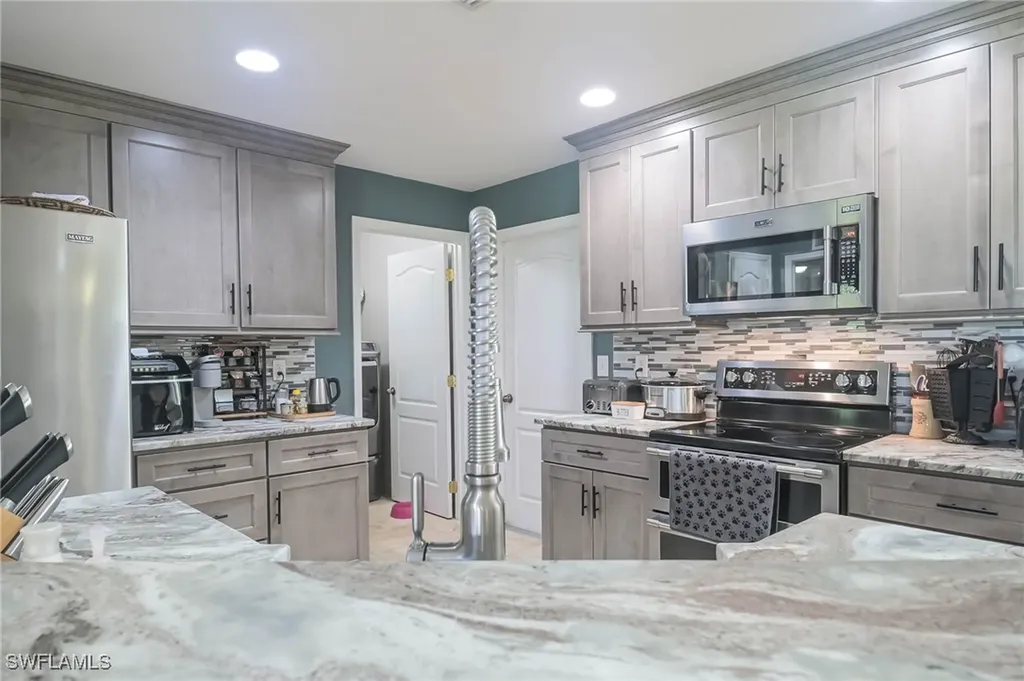 1039 Harwood Avenue S Lehigh Acres FL 33974