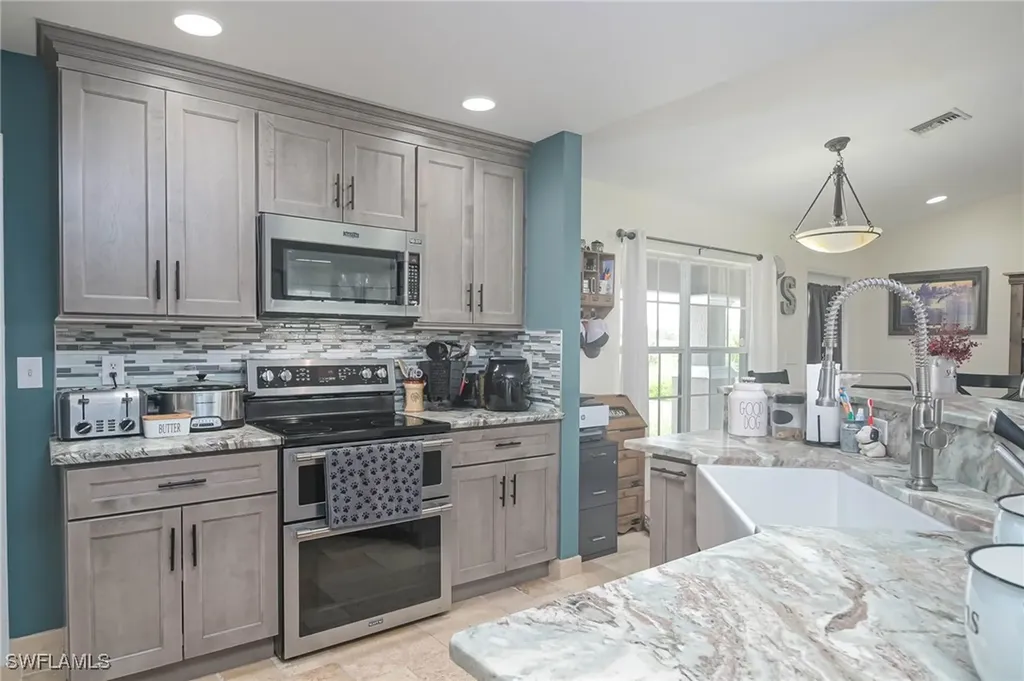 1039 Harwood Avenue S Lehigh Acres FL 33974
