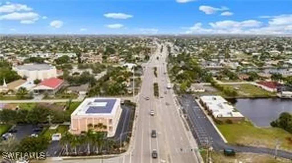 1546 SE 42nd Terrace Cape Coral FL 33904