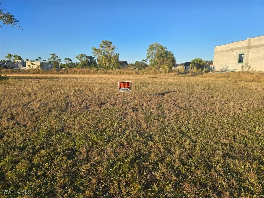 2113 NE 27th Street Cape Coral FL 33909