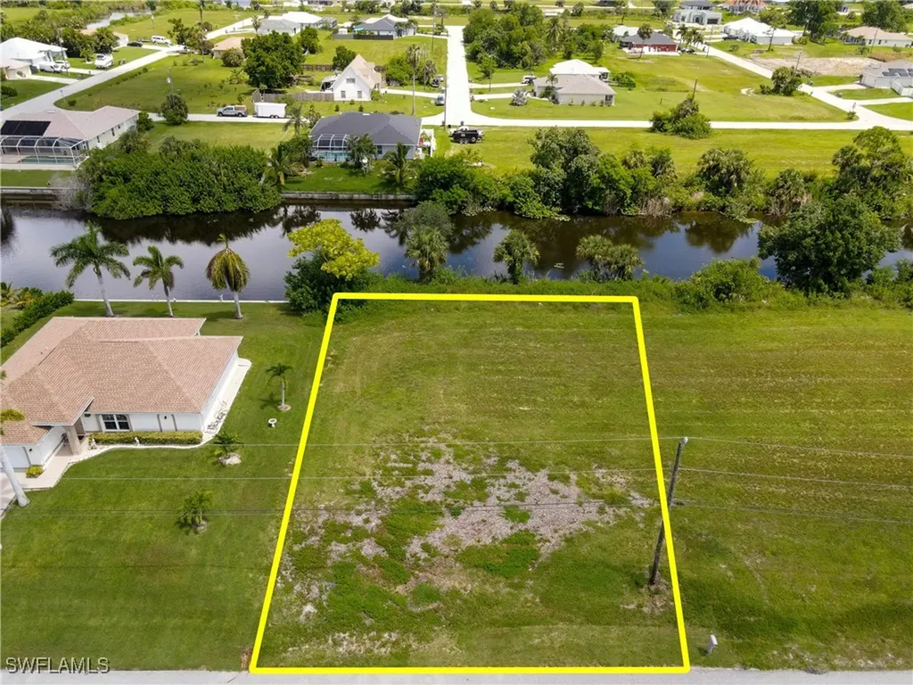 2043 NE 25th Terrace Cape Coral FL 33909