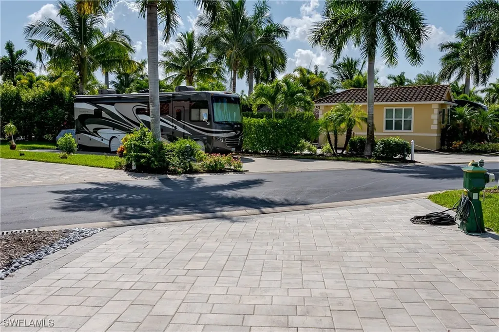 13453 Ladyfish Lane Naples FL 34114