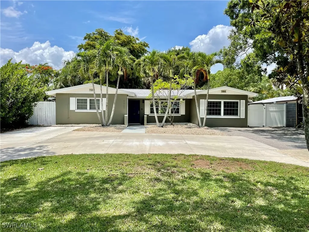 1567 Jefferson Avenue Fort Myers FL 33901