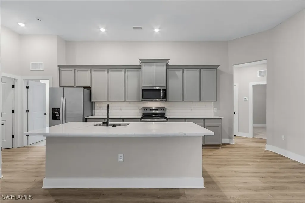 710 SW 21st Street Cape Coral FL 33991