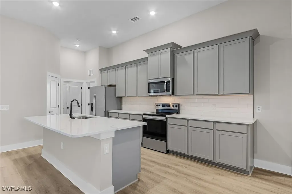 710 SW 21st Street Cape Coral FL 33991