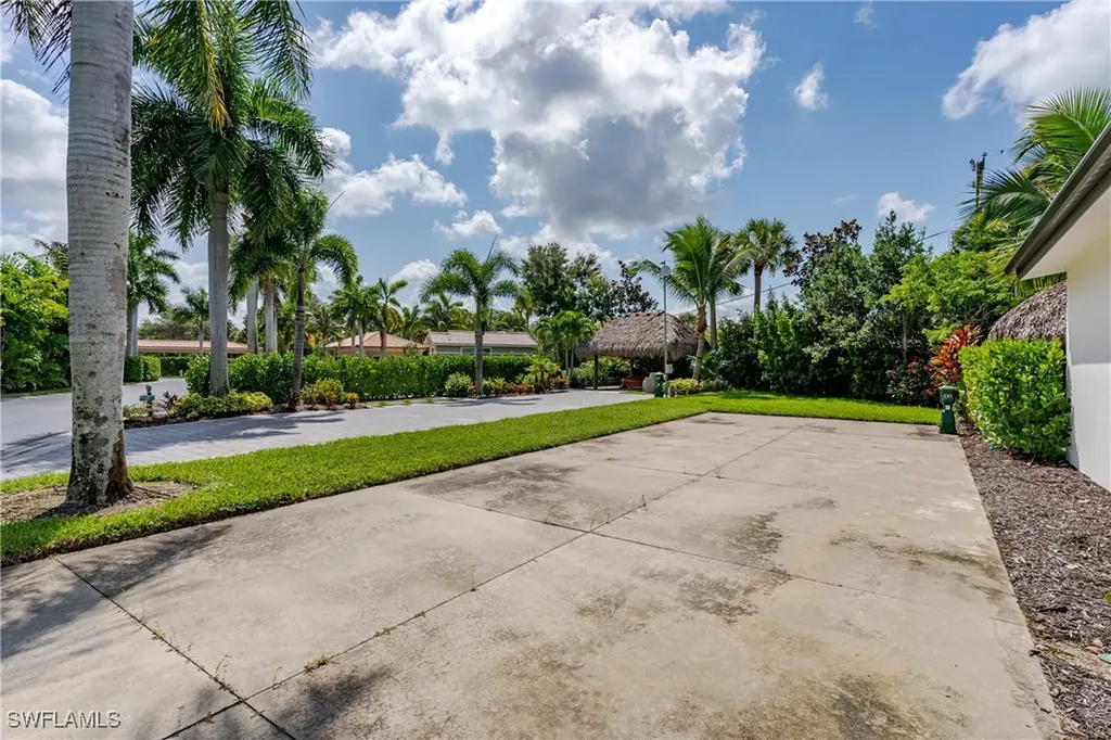 13499 Snook Circle Naples FL 34114