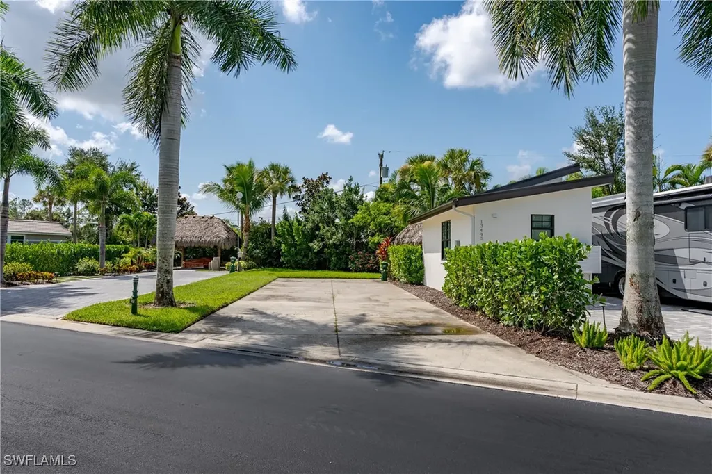 13499 Snook Circle Naples FL 34114