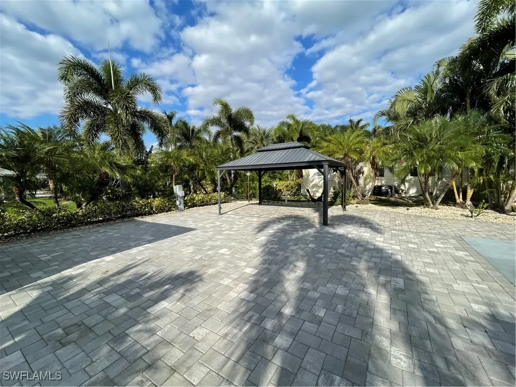 10095 Parkwood Drive Fort Myers FL 33905