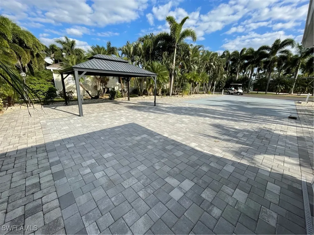 10095 Parkwood Drive Fort Myers FL 33905